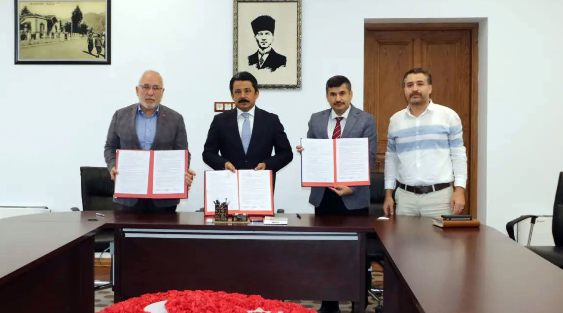 YENİ PROJELER İÇİN İMZALAR ATILDI