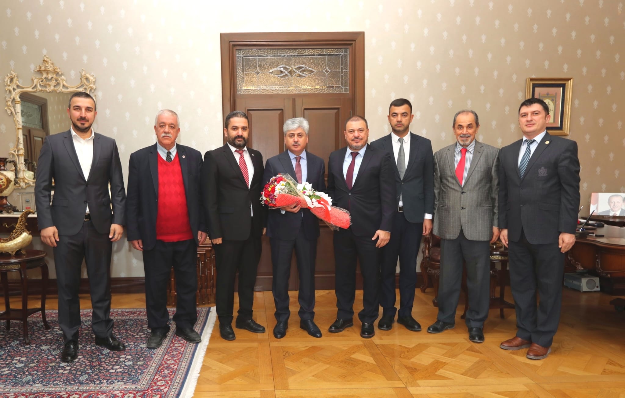 Vali Doğan, Hatay Gazeteciler Cemiyeti’ni Makamında Kabul Etti