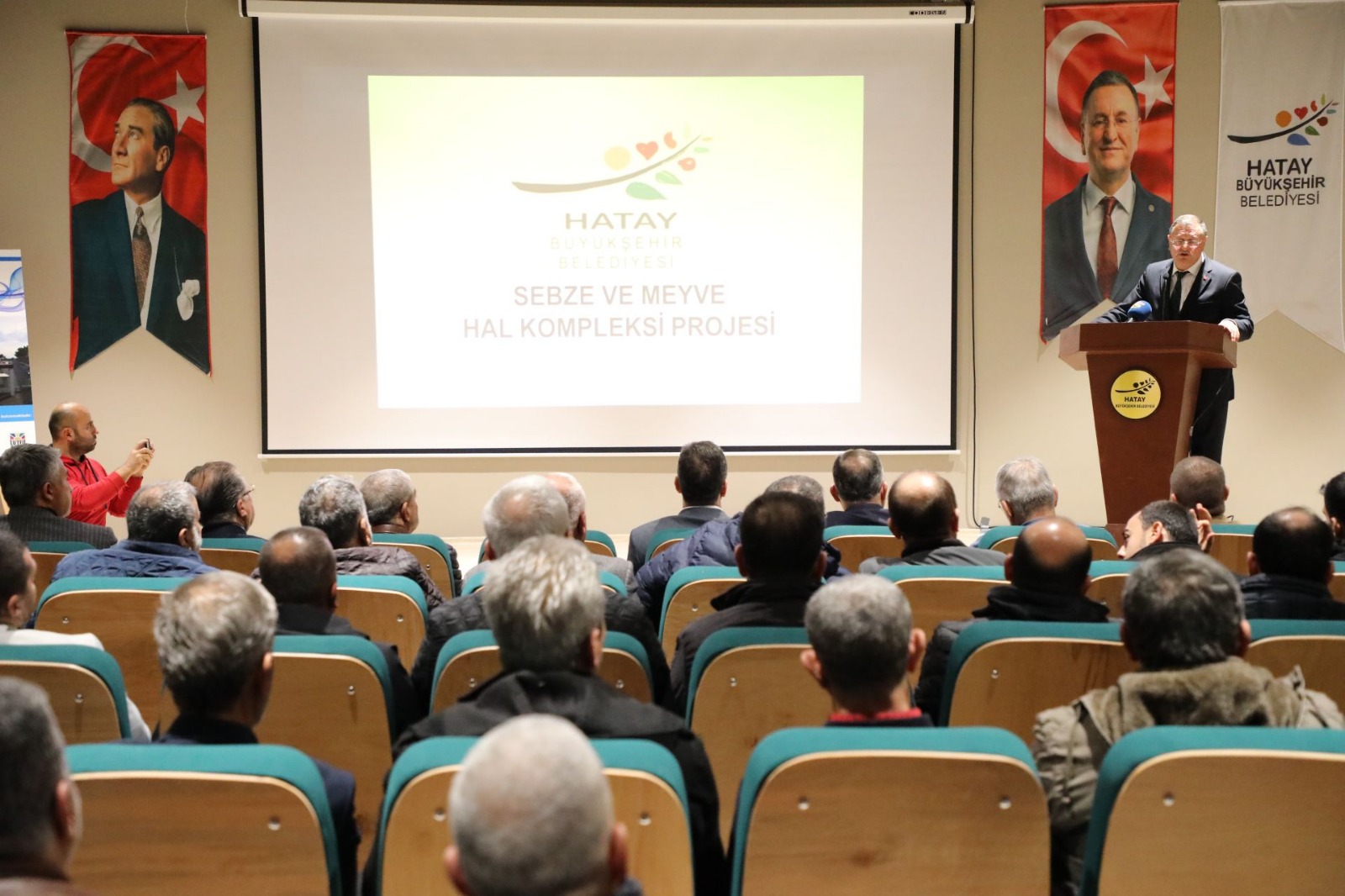 HATAY YENİ SEBZE VE MEYVE HALİNE KAVUŞUYOR