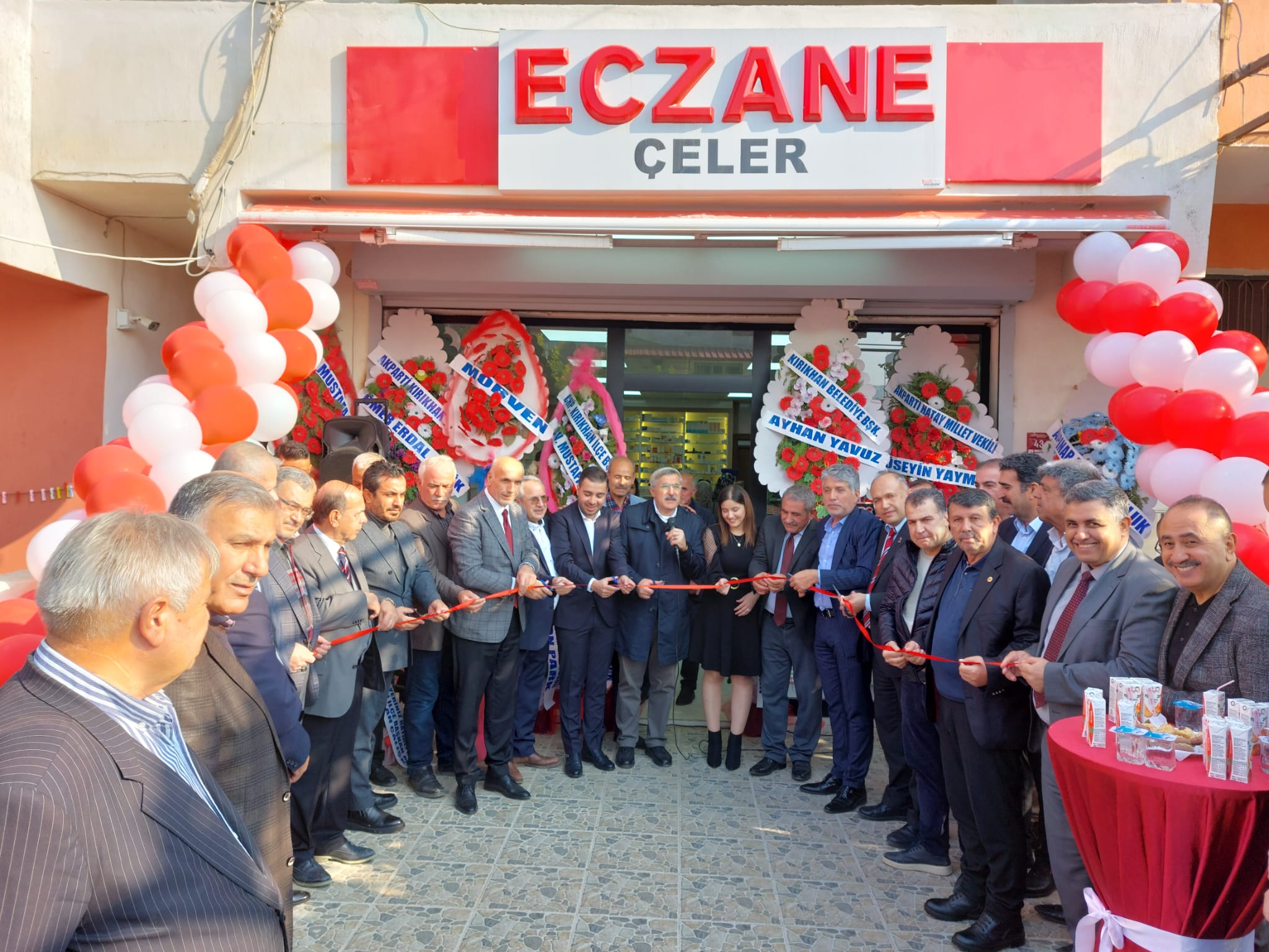 ÇELER ECZANESİ’NİN YENİ İŞYERİ  TÖRENLE AÇILDI