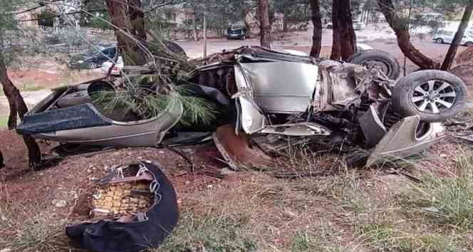 Otomobil ormanlık alana uçtu: 1 ölü, 2 yaralı