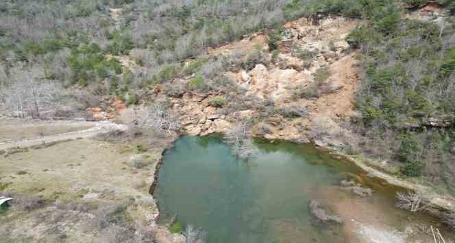 Amanos’ta depremle yarılan dağ doğal göletler oluşturdu