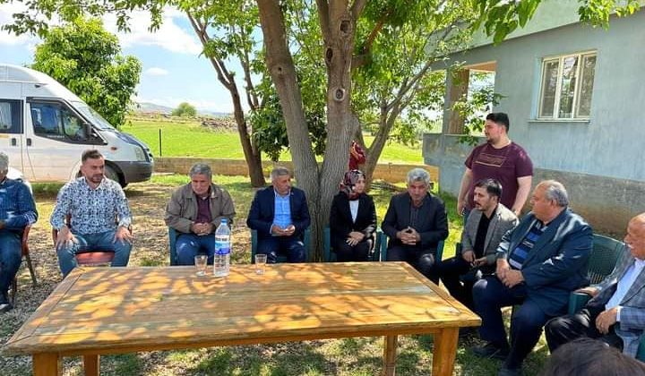 HATUNOĞLU, KIRIKHAN’DA ESNAF VE VATANDAŞLARI ZİYARET ETTİ