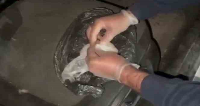 Otomobilde uyuşturucu ele geçirildi: 3 gözaltı