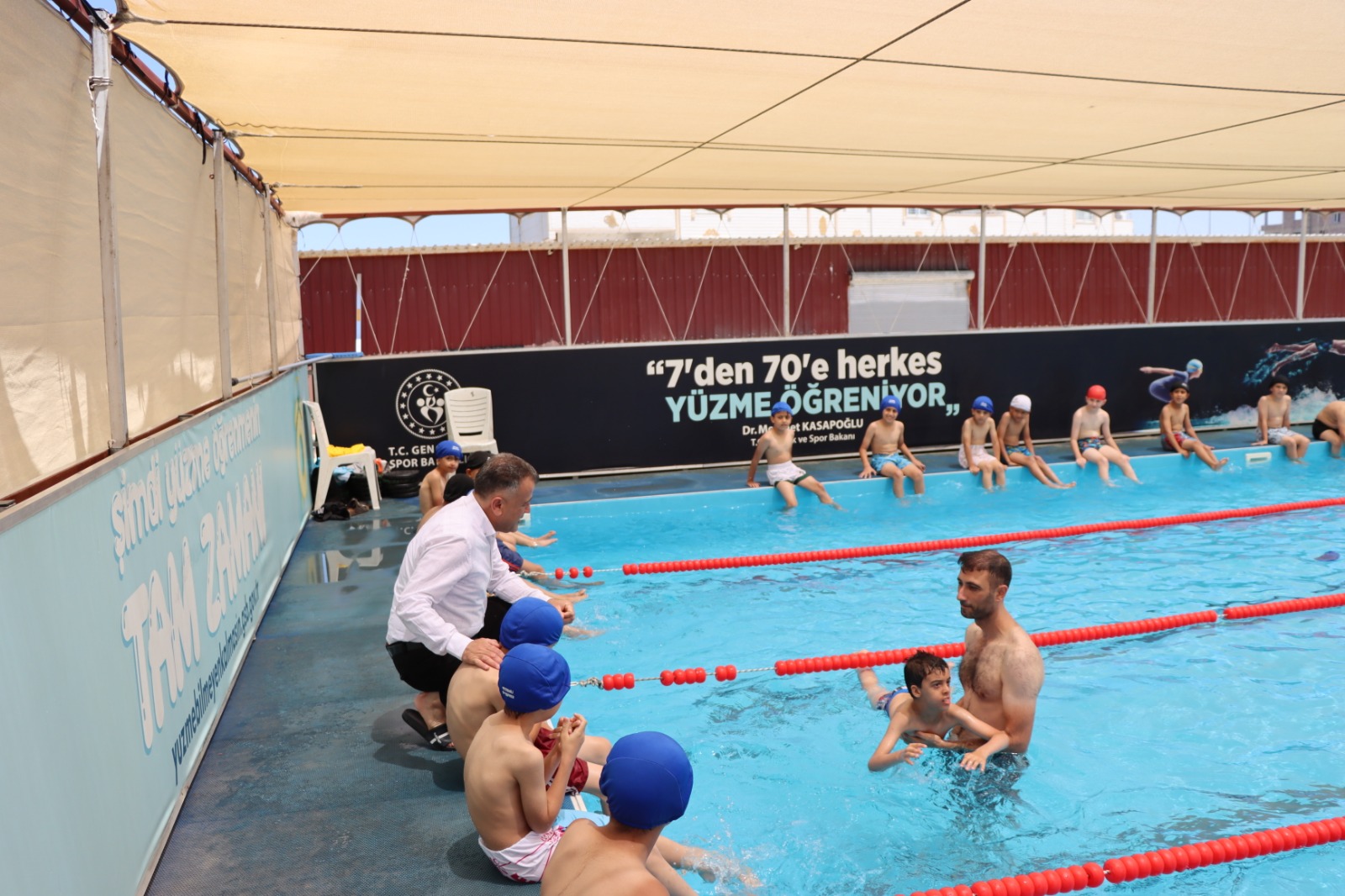 REYHANLI’DA YÜZME BİLMEYEN KALMIYOR