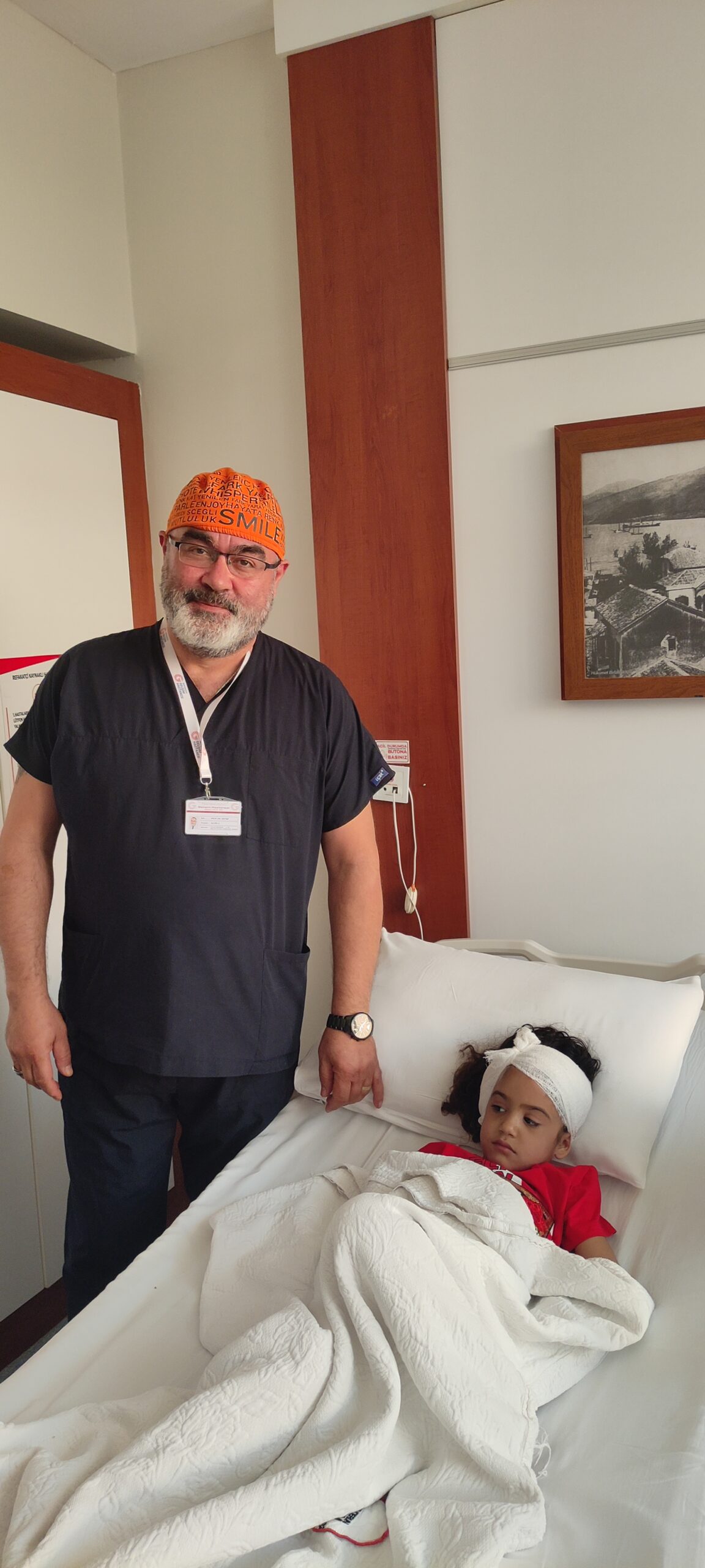 İSKENDERUN’DA BİYONİK KULAK AMELİYATI YAPILDI