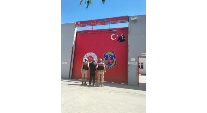 Yangına neden olan bir kişi tutuklandı