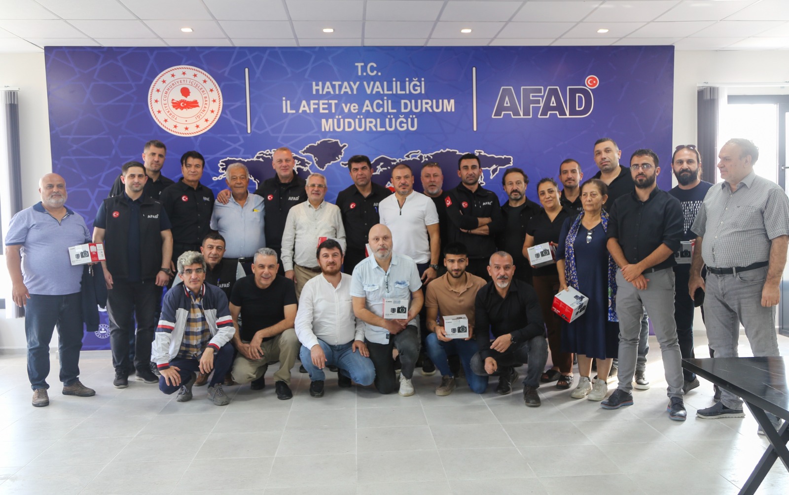 DEPREM BÖLGESİNDEKİ BASIN KURULUŞLARINA TEKNİK EKİPMAN DESTEĞİ