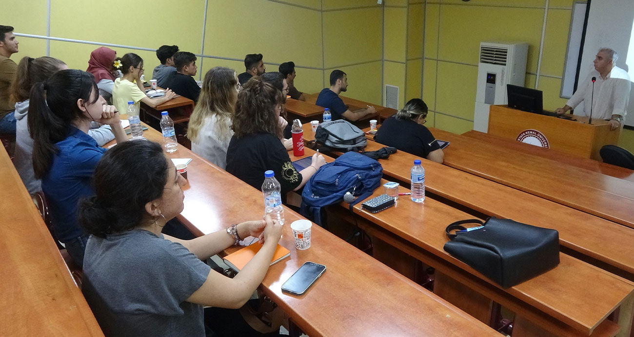 Üniversite Öğrencileri Aylar Sonra Yüz Yüze Eğitime Başladı