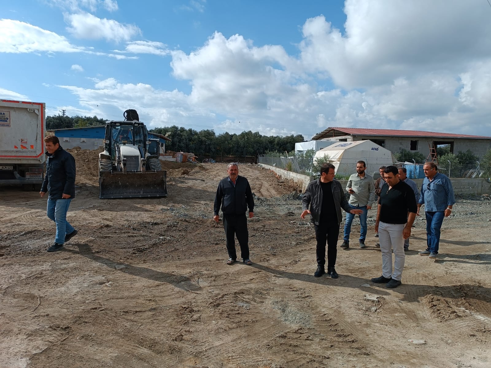 ERYILMAZ “ YEŞİLKÖY MAHALLEMİZİN SORUNLARINI ÇÖZÜYORUZ.”