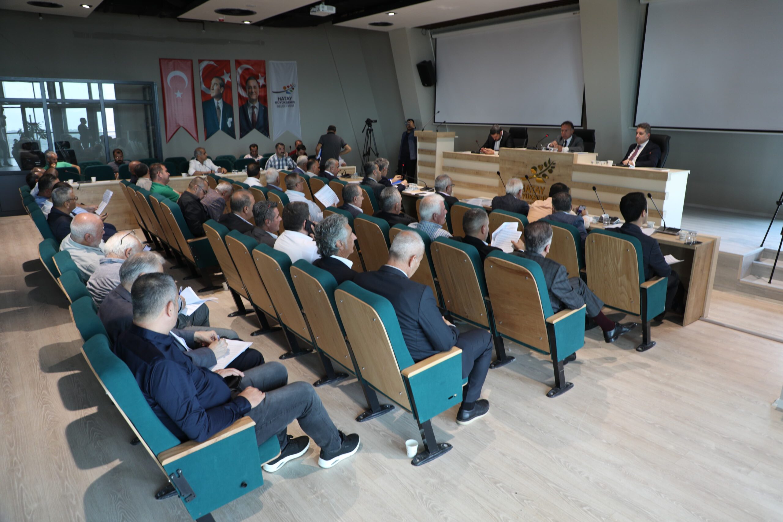 BAŞKAN SAVAŞ’A GENÇLİK MERKEZİ İÇİN YETKİ VERİLDİ