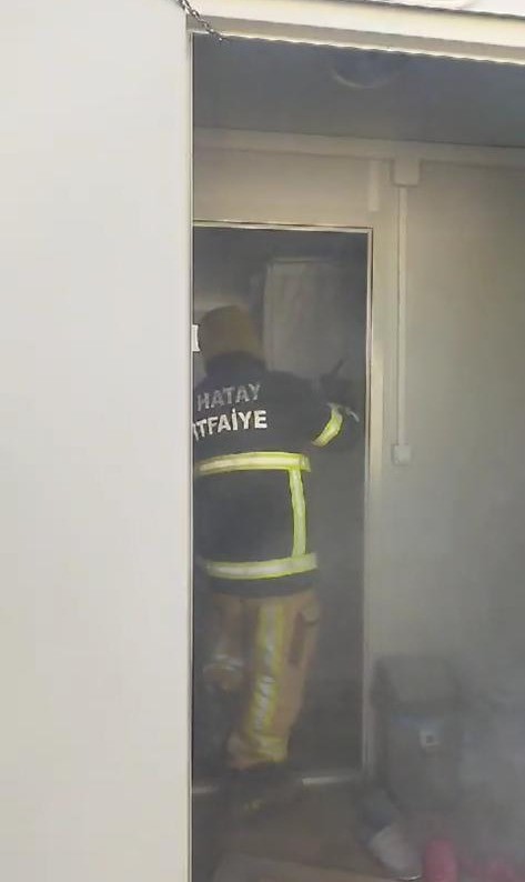 Hatay’da konteynerde yangın çıktı