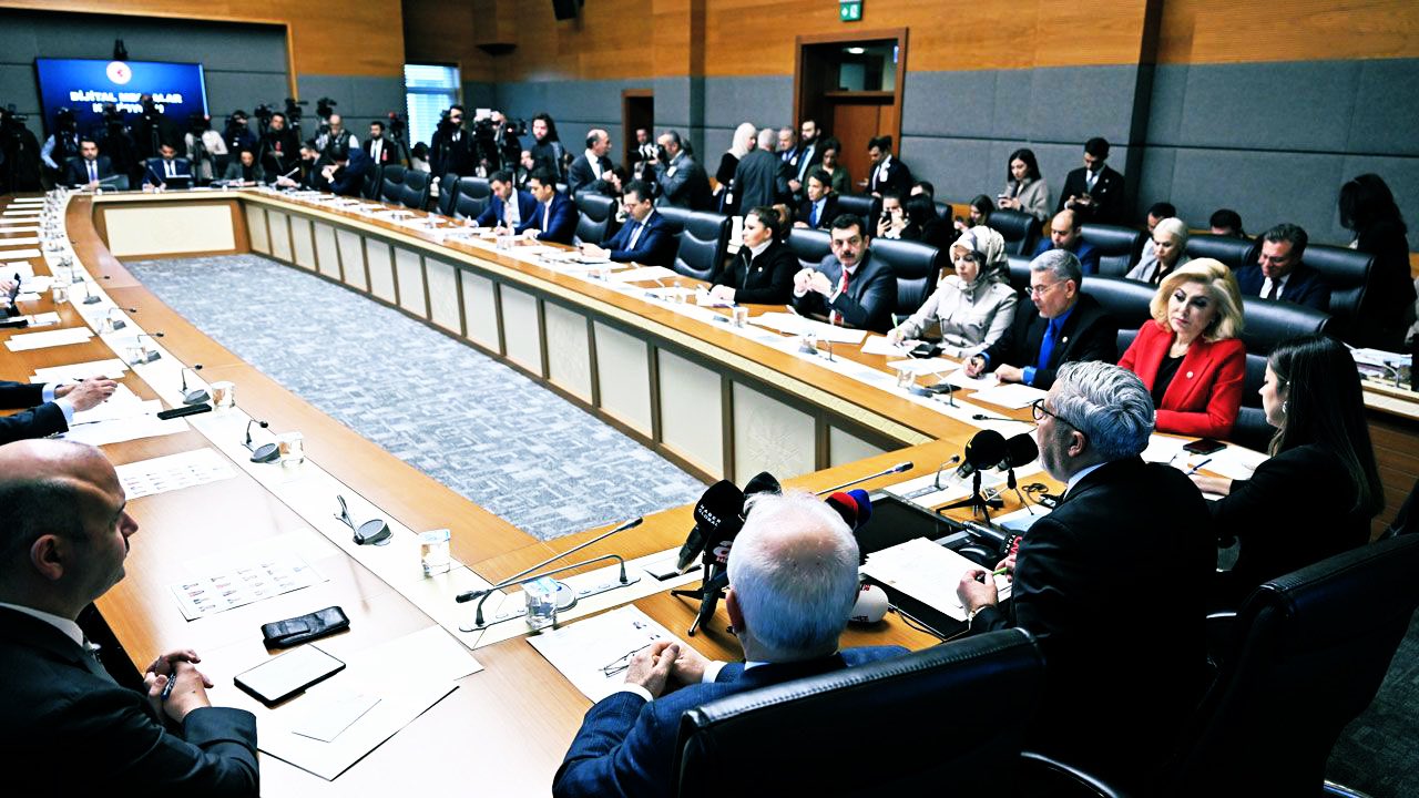 “TÜRKİYE’DE İLK 9 AYDA 16 MİLYON İÇERİK SİLİNDİ”