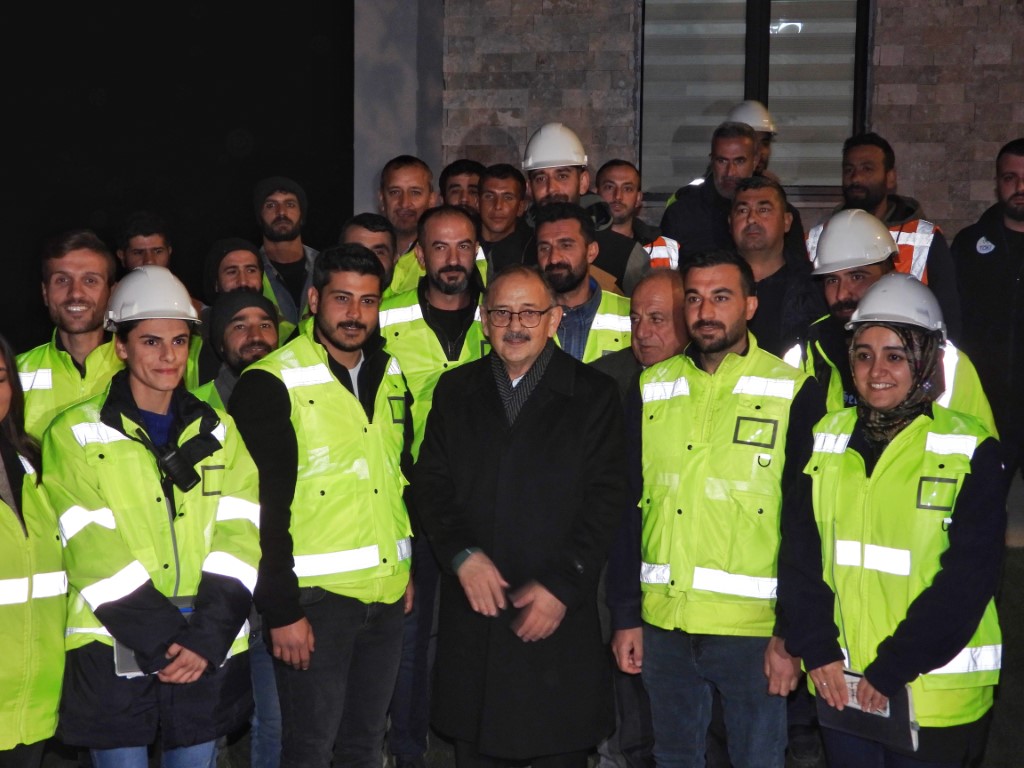 Bakan Özhaseki “Ay sonu itibariyle 46 bin konutun kesin kabulünü yapıp, dağıtmak için kuralara başlayacağız”