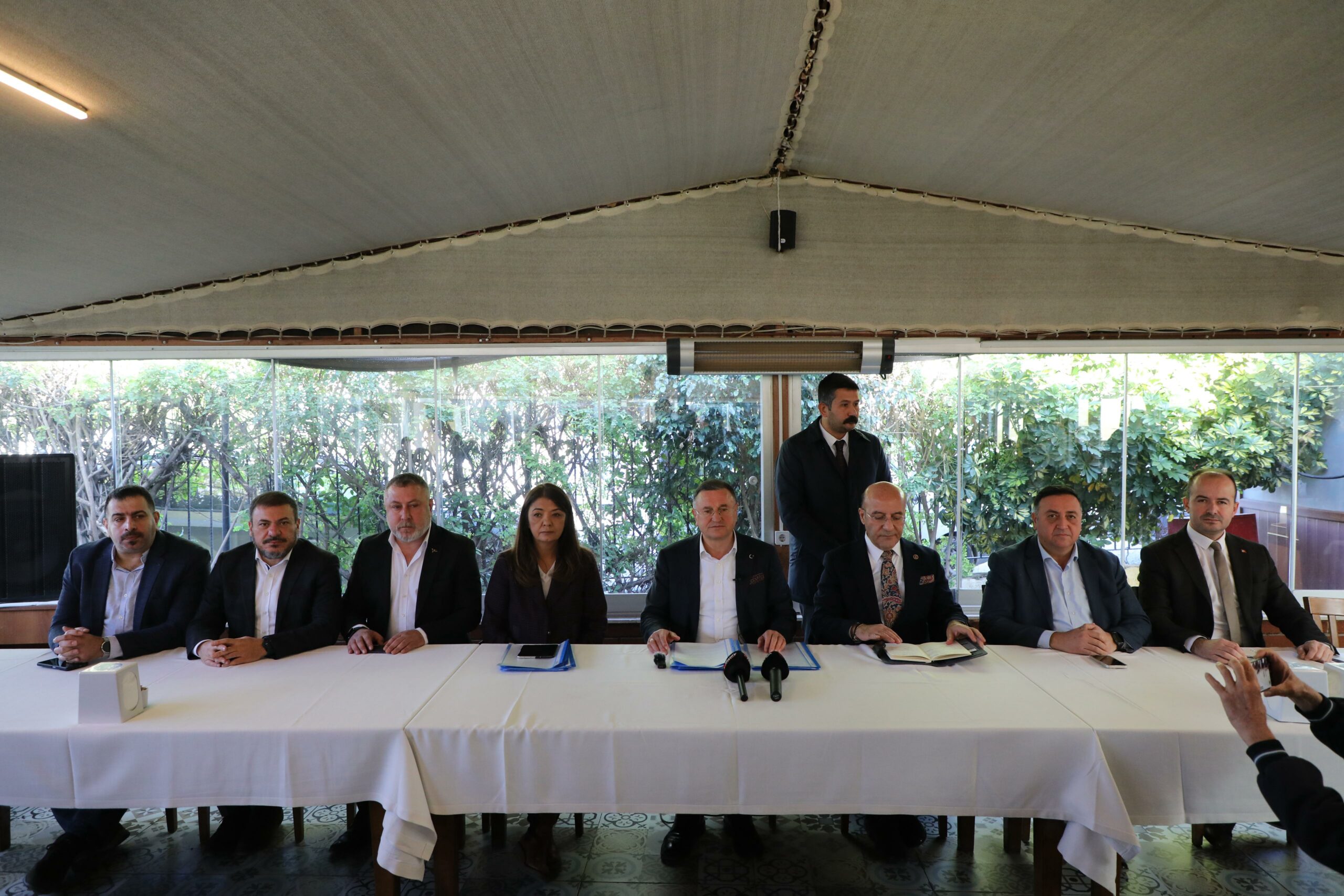 SAVAŞ “İKTİDAR PARTİLİ BELEDİYELER DEVLETİN YAPTIĞI HİZMETLERİ SAHİPLENİYOR”