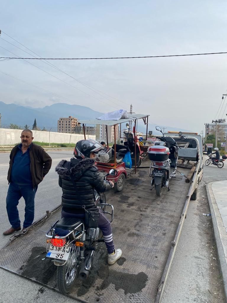 Tescilsiz 10 motosiklet ve 1 araç trafikten men edildi