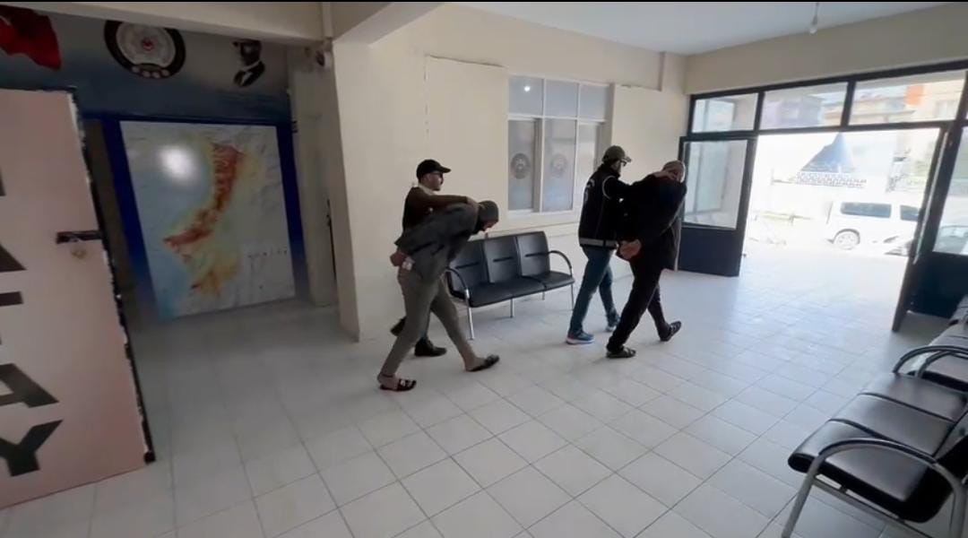 Hatay’da insan kaçakçısı 12 şahıs tutuklandı