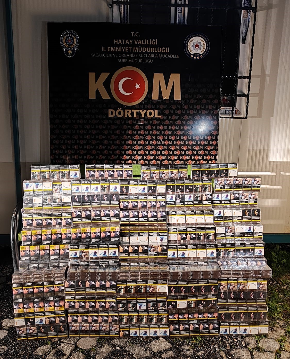 HATAY’DA 1620 PAKET GÜMRÜK KAÇAĞI SİGARA ELE GEÇİRİLDİ