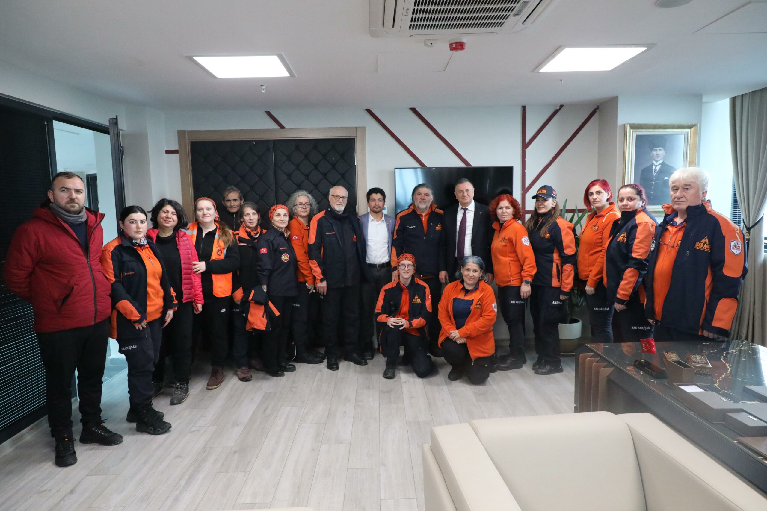 SAVAŞ “TÜRKİYE AFET MÜDAHALE PLANI UYGULAMAYA YANSITILAMADI”