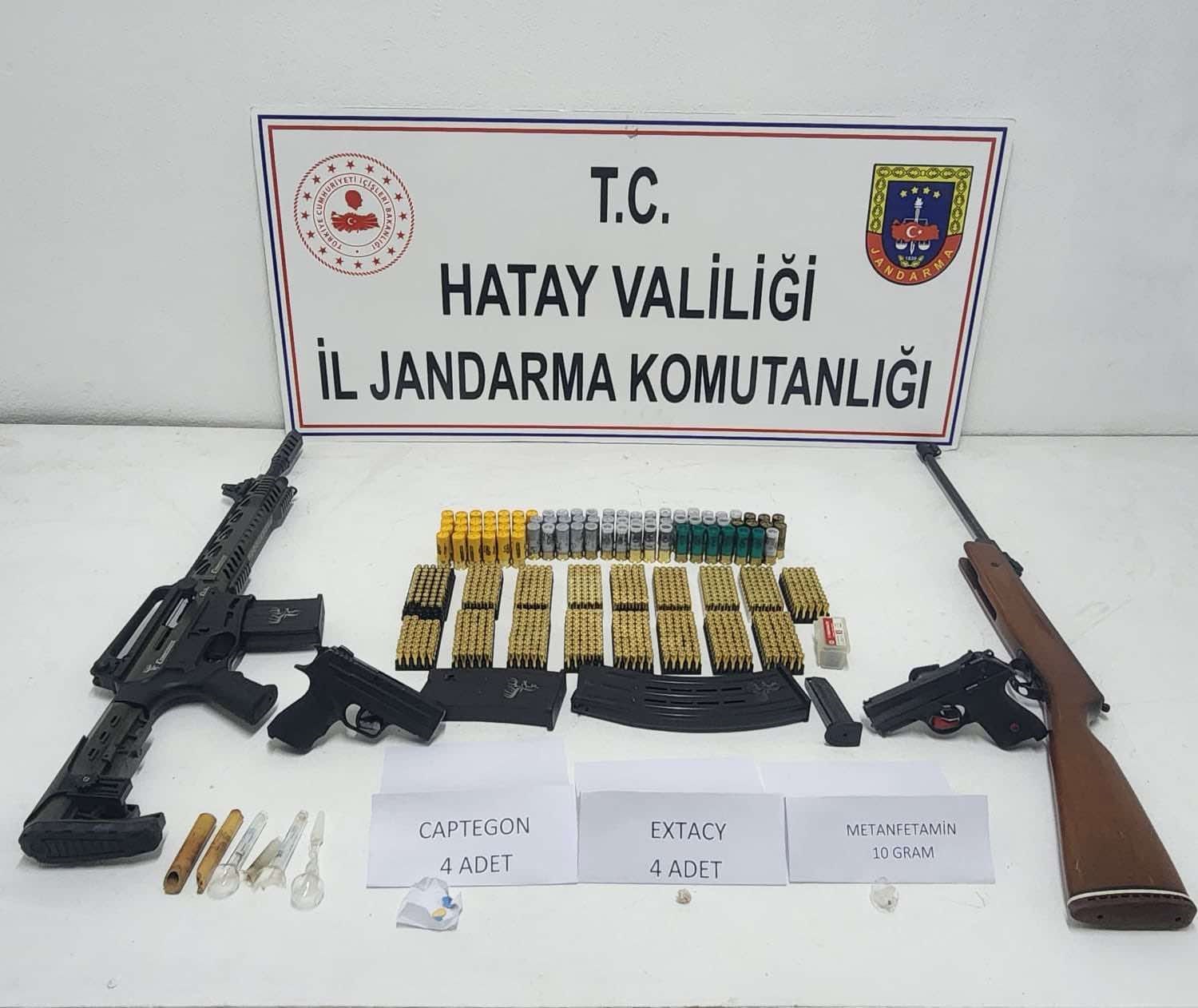 Hatay’da Jandarma’dan uyuşturucu ve kaçakçılık operasyonu