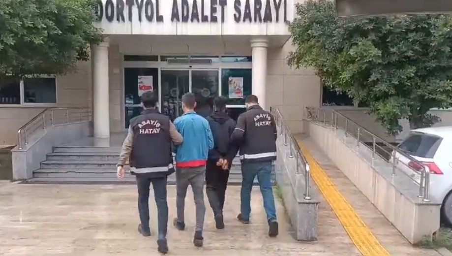 DÖRTYOL’DA ARANAN 2 HÜKÜMLÜ YAKAYI ELE VERDİ