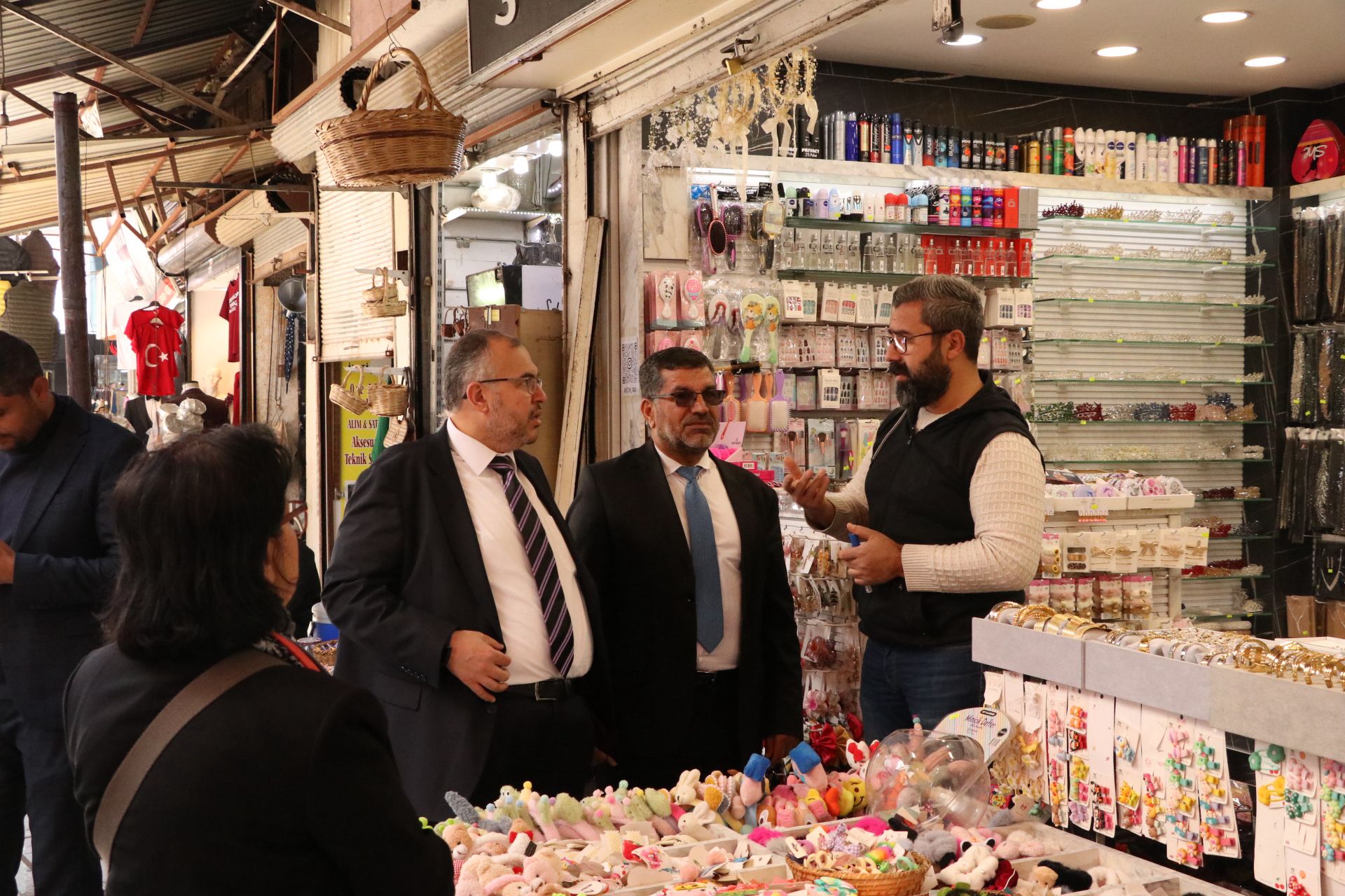 ÇALIŞKAN “UZUN ÇARŞI’YI HATAY’IN GÖZDESİ YAPACAĞIZ”