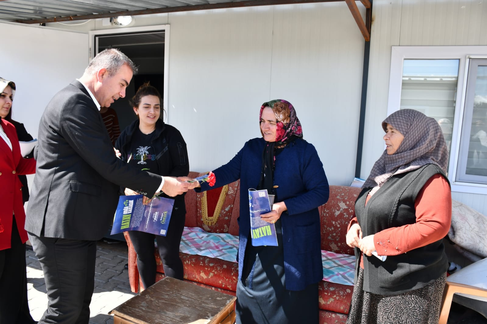 ÖMER ERDAL ÇELİK SAMİMİYET VE GAYRETLE GÖNÜLLERİ FETHETMEYE DEVAM EDİYOR