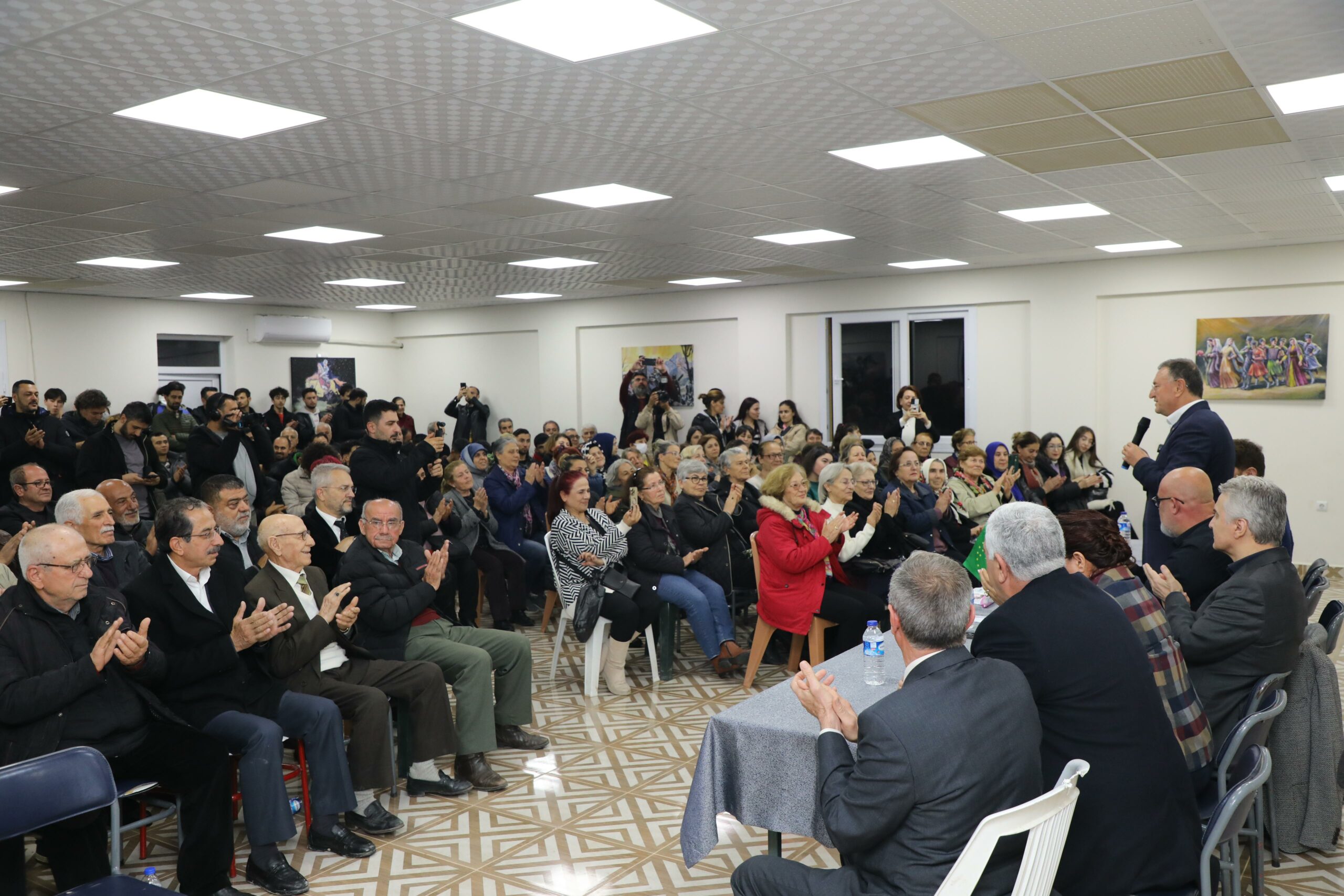 BAŞKAN SAVAŞ REYHANLI’DA ÇERKEZ DERNEĞİNDE VATANDAŞLARLA BULUŞTU