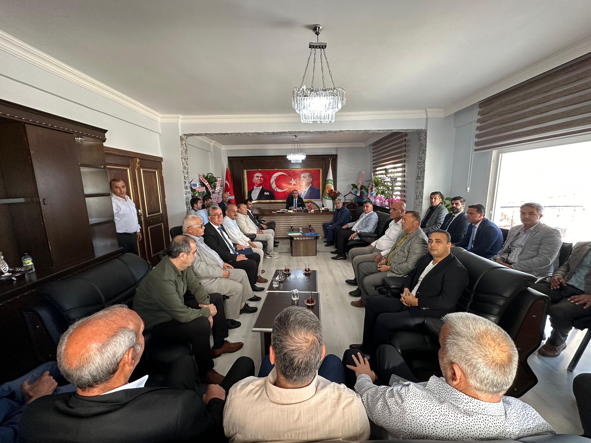 BAŞKAN ÇELİK BİRİM MÜDÜRLERİ İLE İLK TOPLANTISINI YAPTI