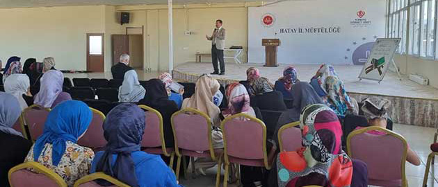 il-muftusu-topcu-kuran-kursu-ogreticileriyle-bulustu