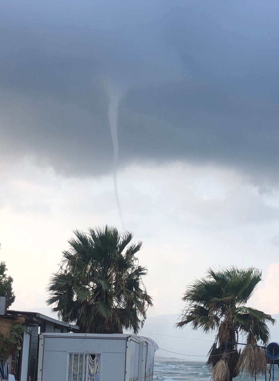 Hatay’da Akdeniz semalarında hortum
