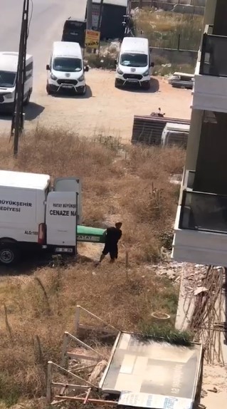 5 gündür her yerde aranan gencin cansız bedeni yaşadığı konteynere 500 metre mesafedeki binada bulundu