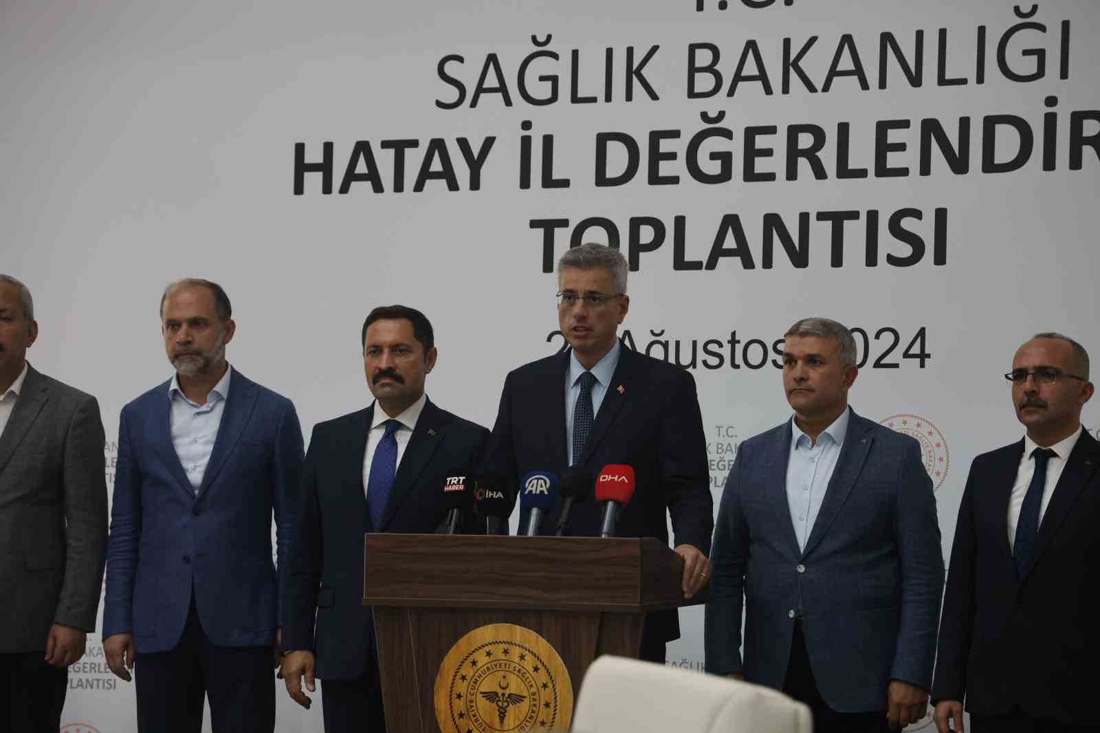 BAKAN MEMİŞOĞLU’NDAN MAYMUN ÇİÇEĞİ VİRÜSÜ AÇIKLAMASI “BİZLERDE KAPILARIMIZDA VE İÇERİDE HER TÜRLÜ TESTİ YAPABİLECEK GEREKTİĞİ ZAMAN AŞISINI YAPABİLECEK İNSAN GÜCÜNE VE SİSTEME SAHİBİZ”