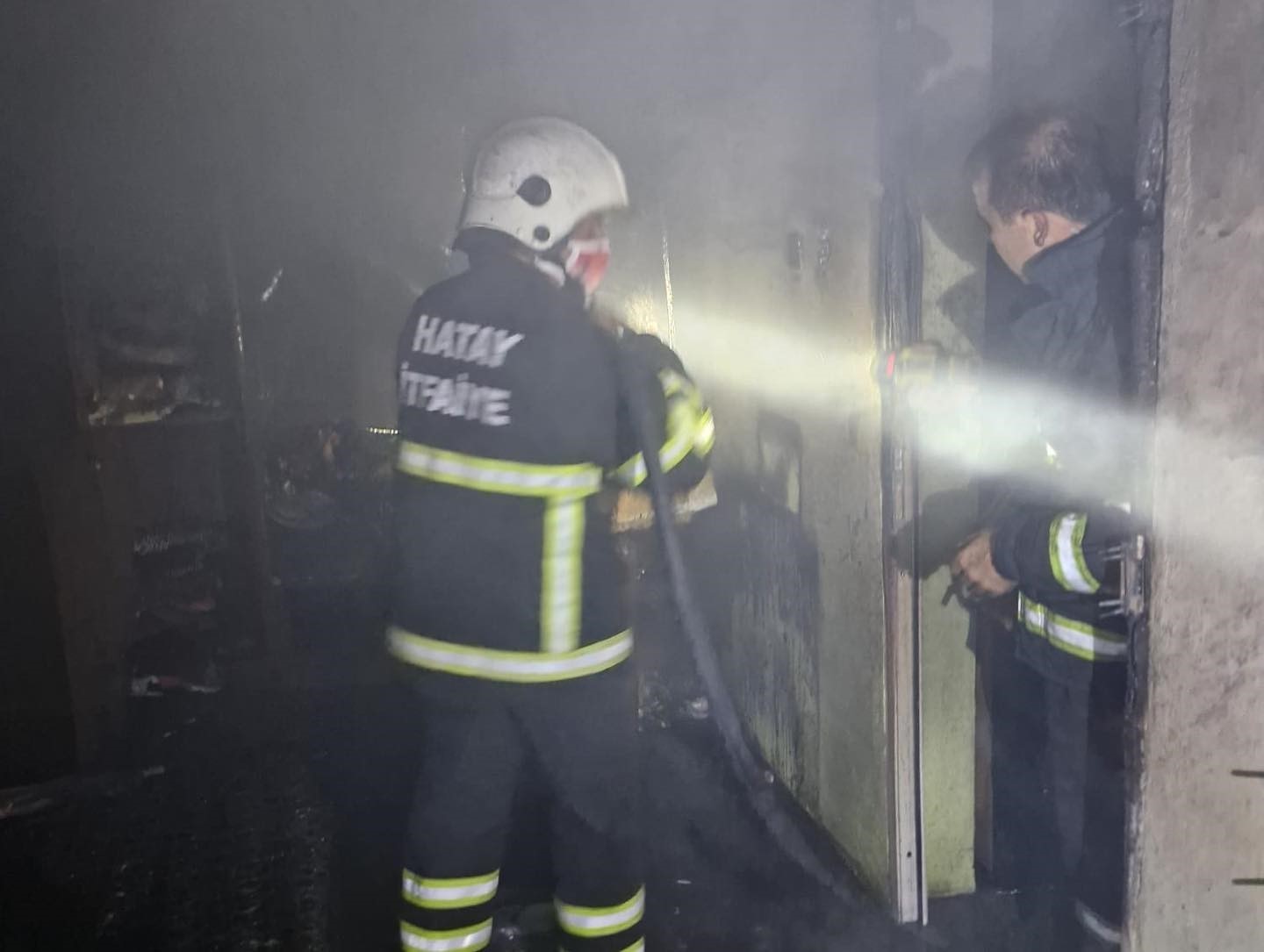 ARSUZ’DA EV YANGINI