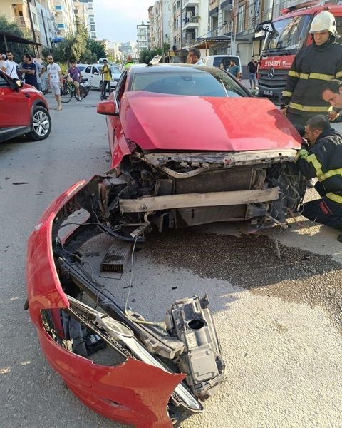 HATAY'DA TRAFİK KAZASI: 2 YARALI