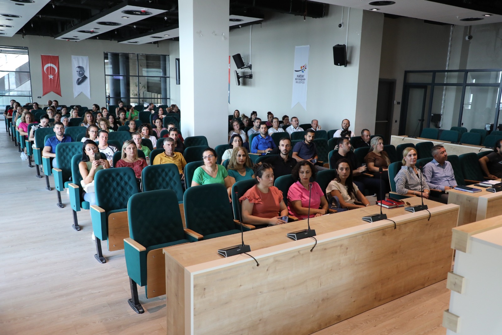 BÜYÜKŞEHİR PERSONELİNE RESMÎ YAZIŞMA EĞİTİMİ