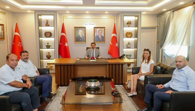 vali-masatli-mali-musavirleri-kabul-etti