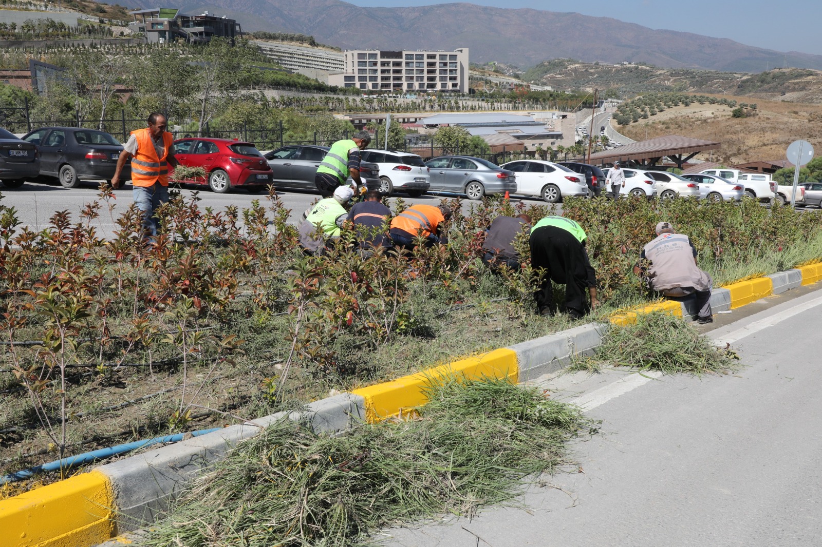 HAVALİMANINDAN HBB YERLEŞKESİ’NE KADAR REFÜJLER YENİLENİYOR