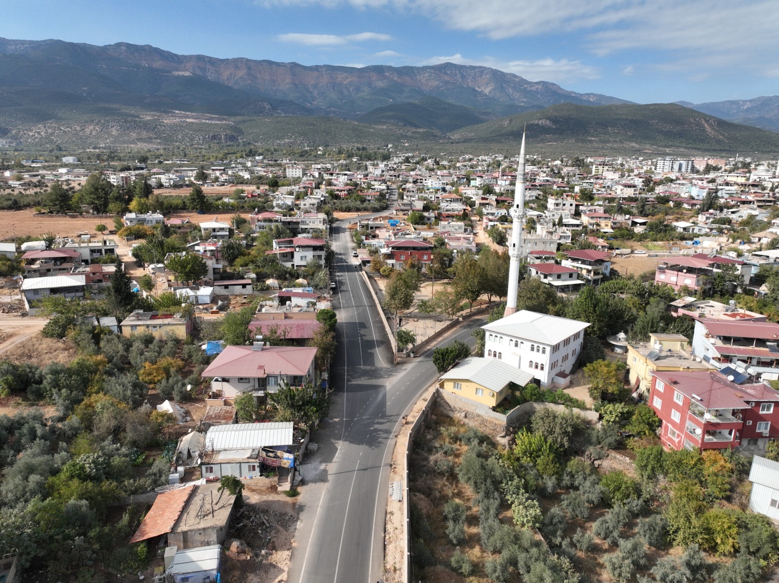 HBB, HATAY’I MODERN YOLLARLA ÖRÜYOR