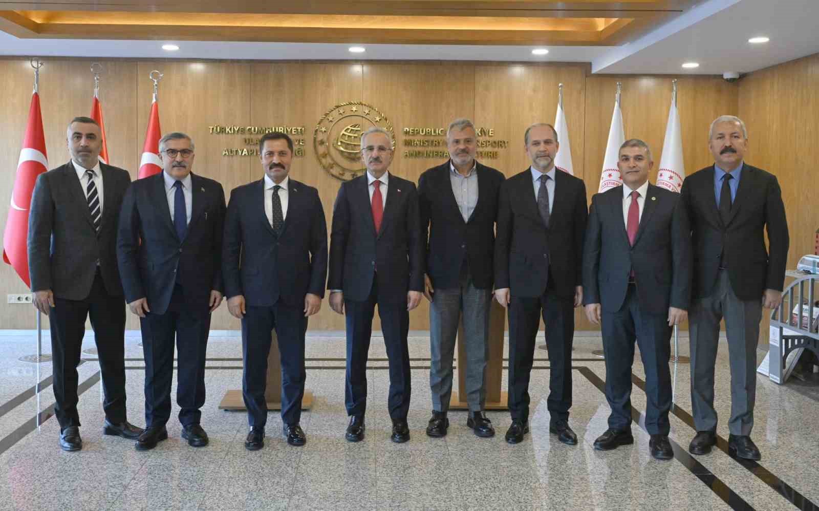 HATAY’IN İDARECİLERİNDEN ANKARA ÇIKARMASI