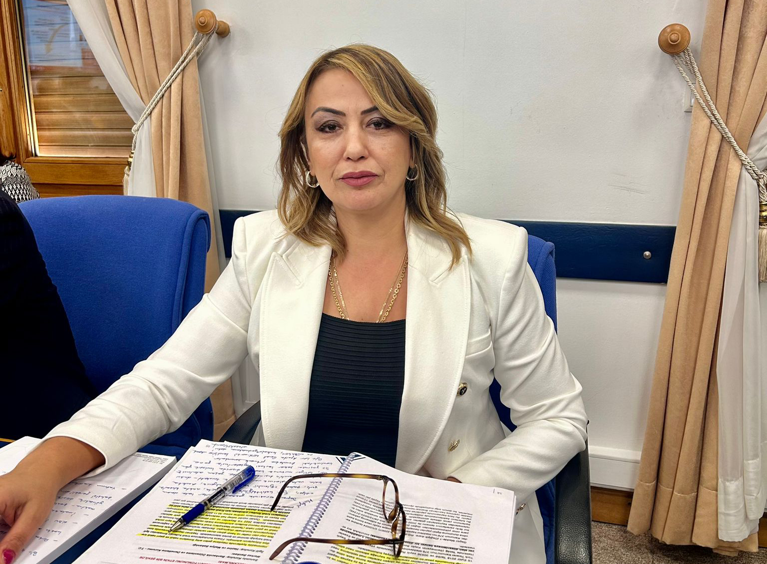 KARA  “BAKAN MEMLEKETİNİN SORUNLARINA DA KULAK VERMELİ”