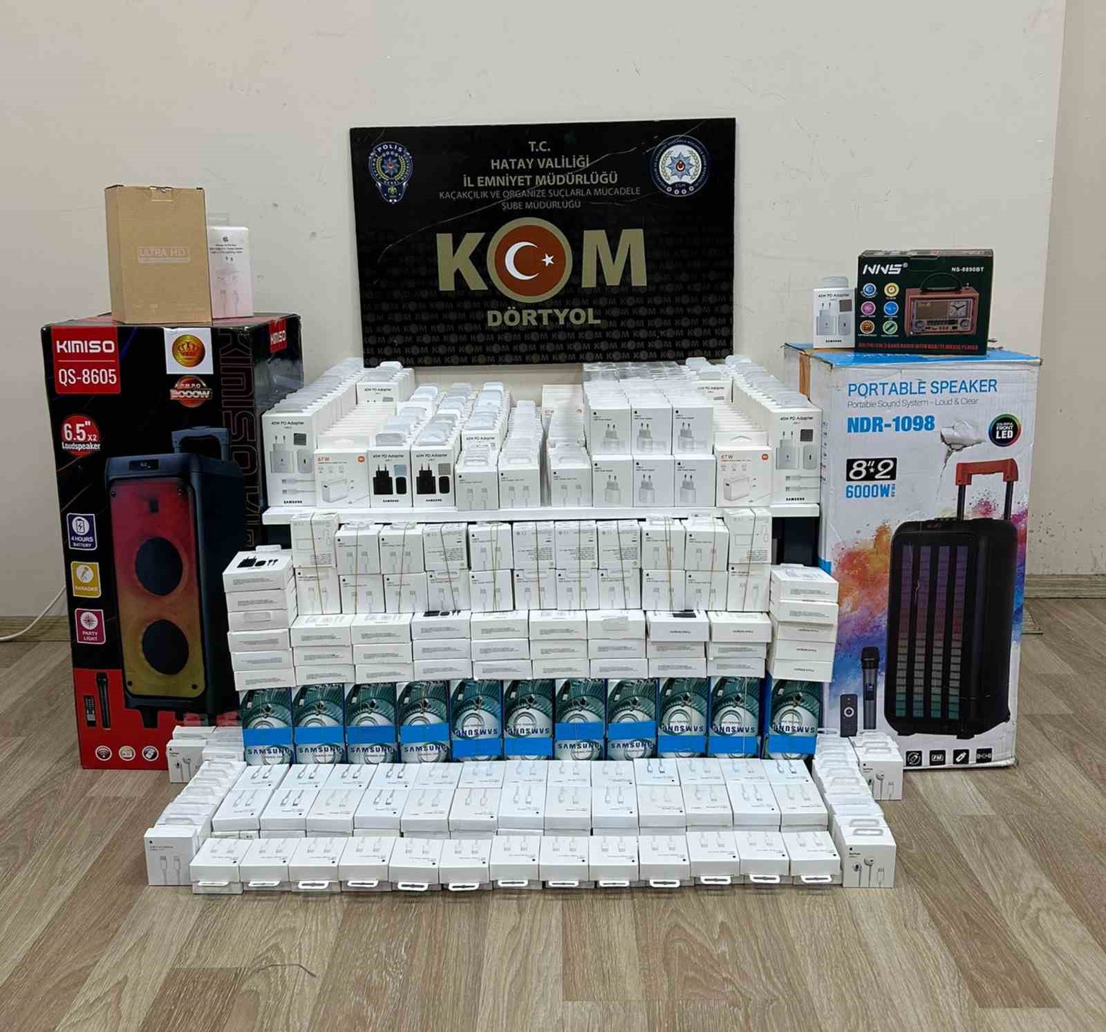 DÖRTYOL’DA 494 ADET KAÇAK TELEFON AKSESUARI ELE GEÇİRİLDİ