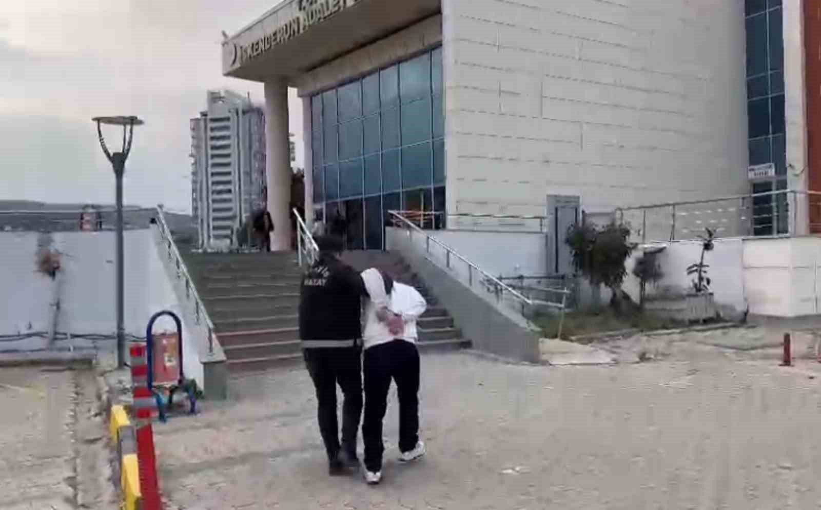 İskenderun’da 21 yıl 8 ay 29 gün hapis cezasıyla aranan şahıs yakalandı