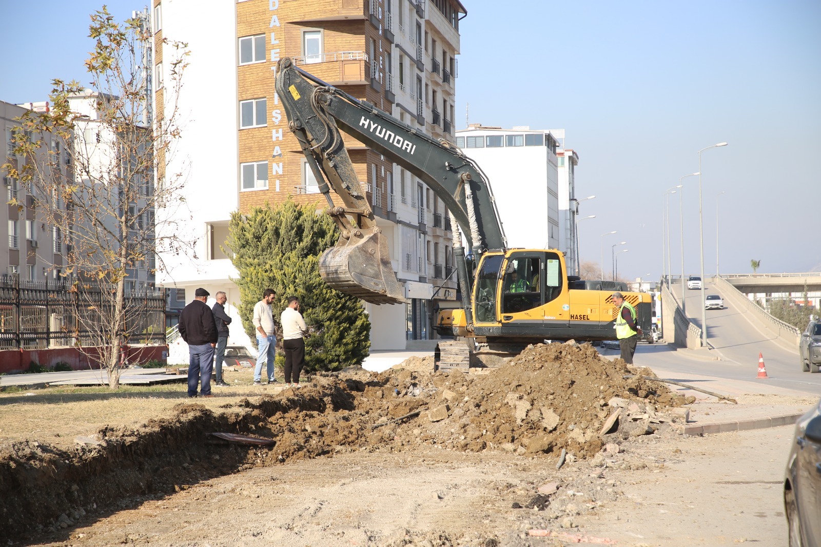İSKENDERUN’DA ULAŞIM RAHATLIYOR