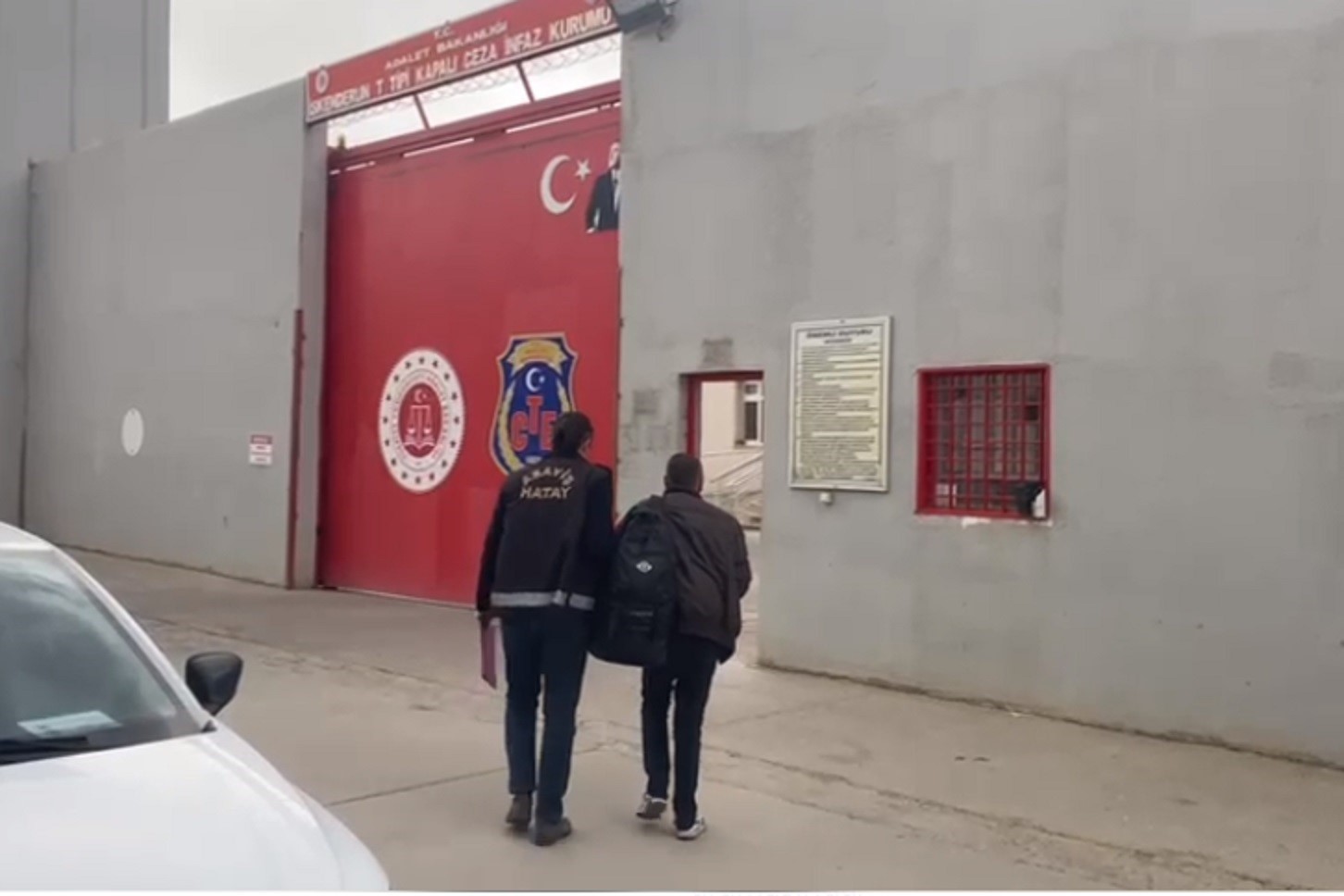 Dörtyol’da hapis cezasıyla aranan 2 şahıs yakalandı