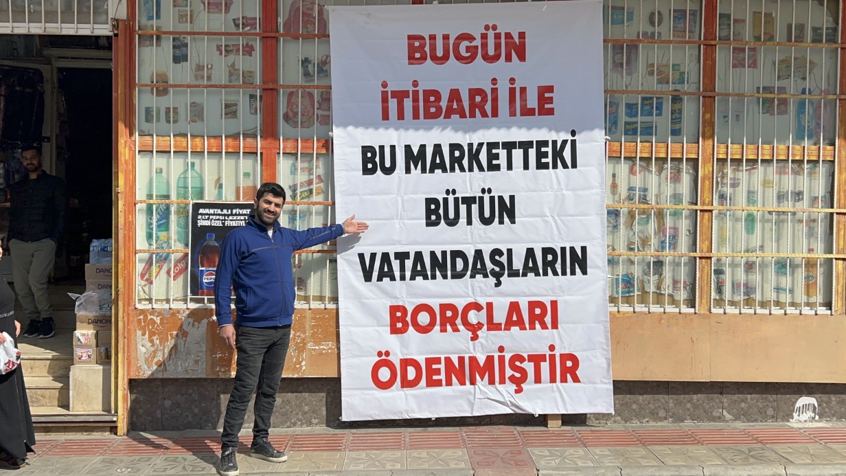 Gizemli hayırsever, 400 depremzede ailenin 1 milyon 600 bin TL’lik bakkal borcunu ödeyip kayıplara karıştı