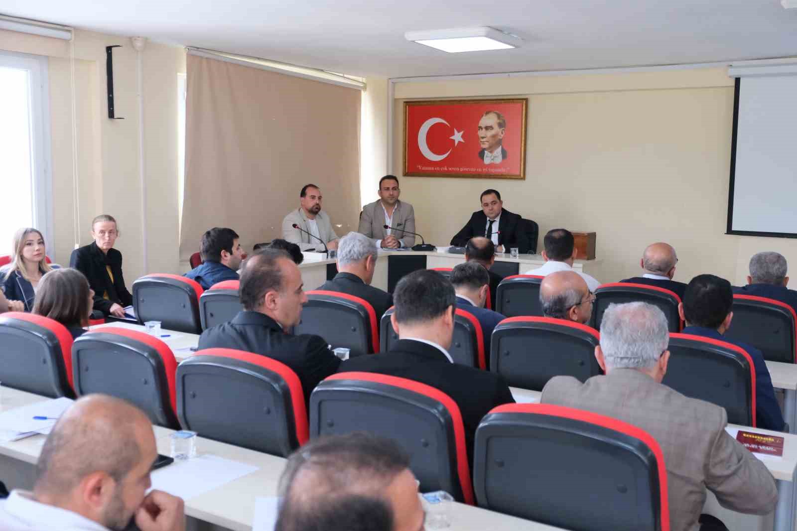 Defne Belediyesi’nde Nisan ayı meclis toplantısı gerçekleştirildi