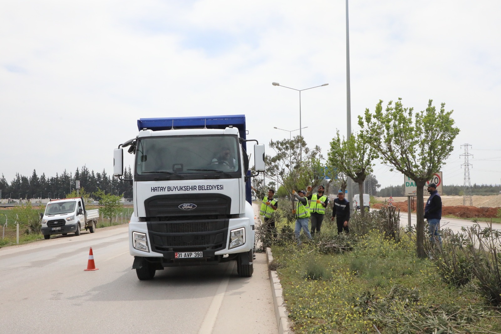 HBB’DEN REFÜJLERDE BAHAR TEMİZLİĞİ