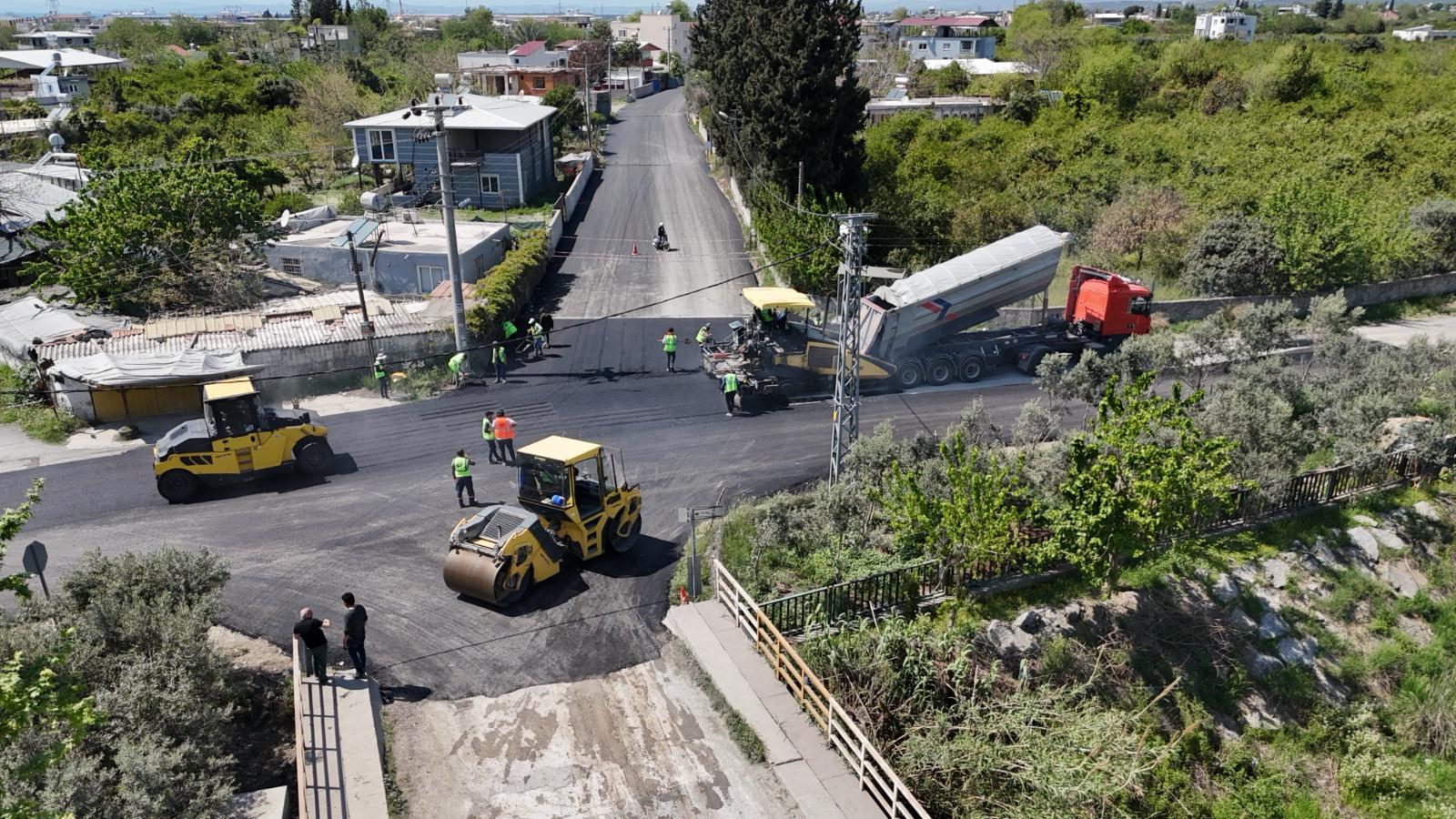 HBB’DEN DÖRTYOL YEŞİLKÖY MAHALLESİ’NE 7 KM ASFALT