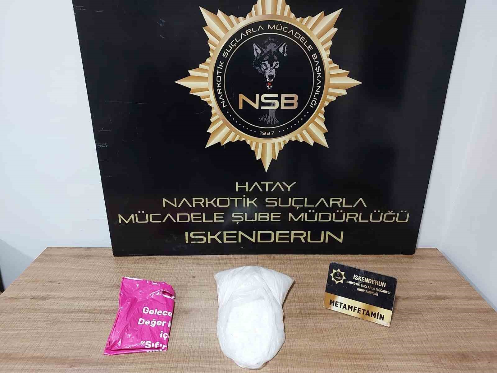 İskenderun’da 2 kilogram metamfetamin maddesi ele geçirildi